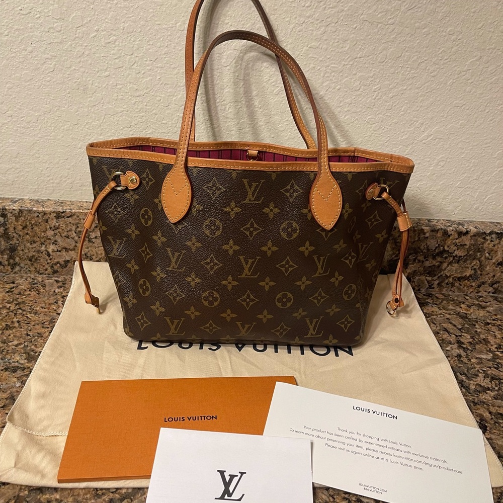 Louis Vuitton neverfull monogram pm